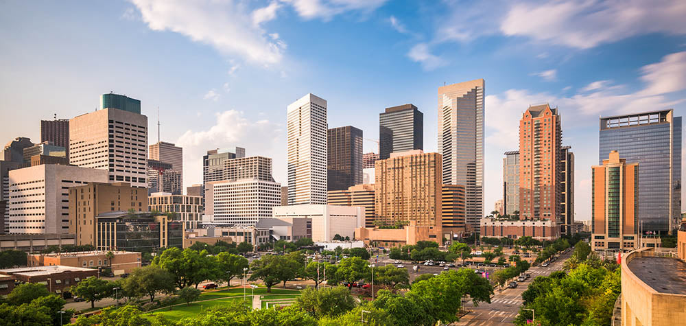 Sparkling in Houston: Our Trends for the Holidays 2023